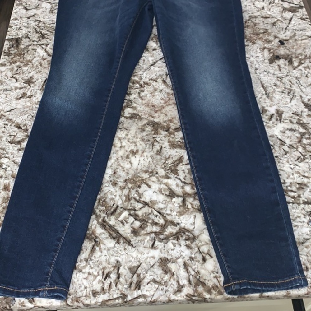 Old Navy Jeans - Picture 2 of 6